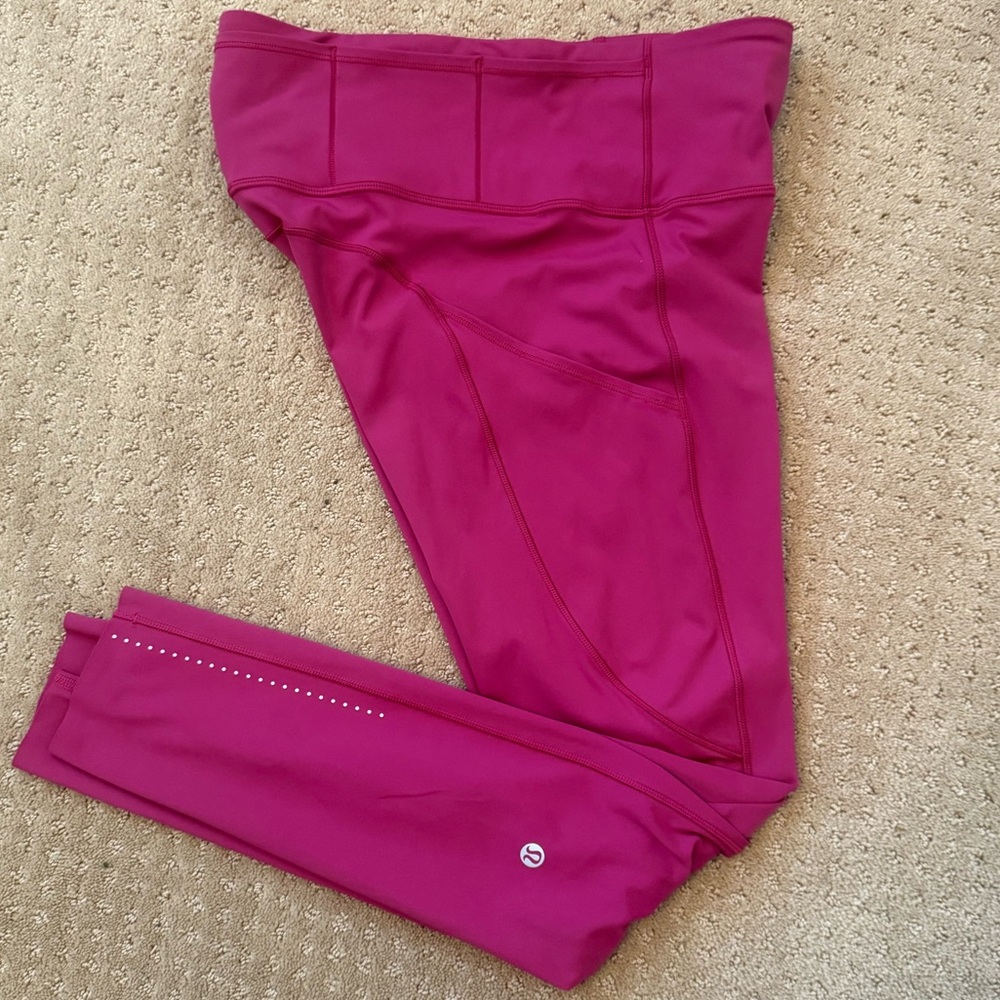 Lululemon Fast & Free 7/8 Tight II *Nulux 25" Color: Star Ruby Size: 6 - Picture 12 of 16